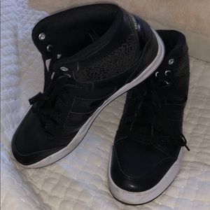 Adidas high top sneakers sz 9